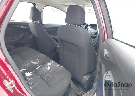 2016 Ford Focus Se z USA, uszkodzony, nr VIN 1FADP3F2XGL237696